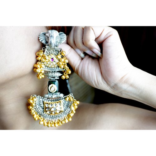 1-RXkKC6j7DK9h0scITUlzDqToy7yfjKd.jpg Long Dual Tone Elephant Polki Kundan Earrings