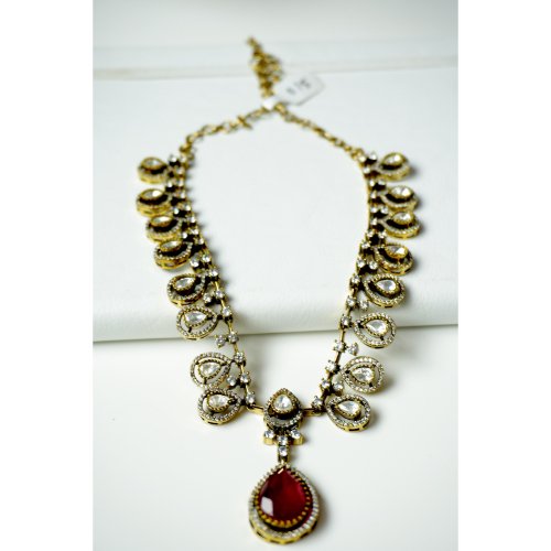 11HiwHyqq1Y_8mVlmJ9x8mcKtPGqE-CnB.jpg Ruby Polki Droplet Necklace Set