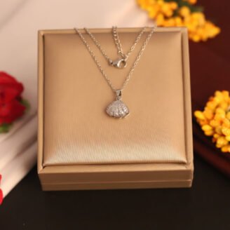 Silver Plated Chain Necklace with Oyester Pendant