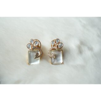 White Brooch Golden Earrings