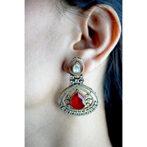1AFgZsMFUfmoS-toitYouVQTIwg2Ytwnx.jpg Ruby Polki Droplet Necklace Set