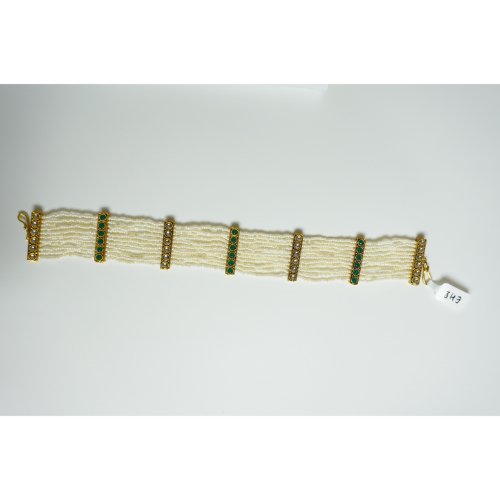 1AIznf0_DkarncJQl8Y4QEoI8ycB91UJi.jpg White Pearl and Green Stone Sheeshpatti