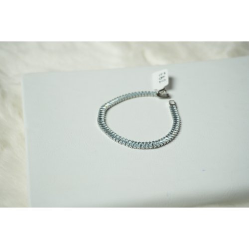 1AjVb8uNOVHV9mymhzJ-mvPSAlwe12FrU.jpg Crystal Silver Tennis Bracelet