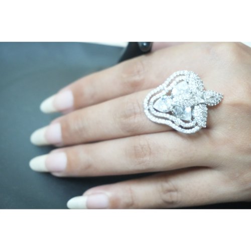 1EB_-gwSVc_RWj0RJTbpNB0AZhw3bNQBE.jpg Full Diamond Gemstone Ring