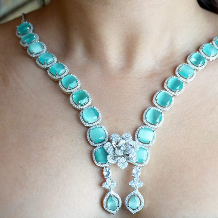 1F6iskh1NF9tkmnf2qaYGCiYgAQ_gWa5B.jpg Mint Green AD Necklace Set