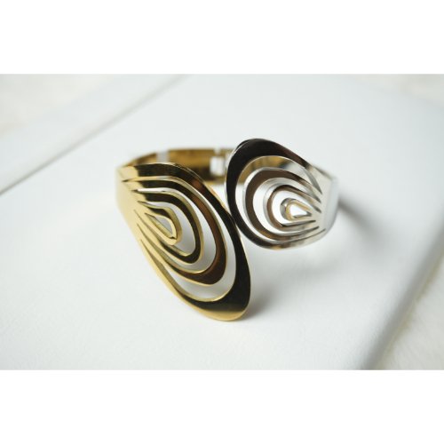 1FGLv_8TannllGWTXnwQKaGAa60p99-MG.jpg Two Toned Wavy Cutout Cuff Bracelet
