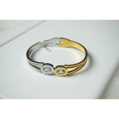 1O5Qdry3pA-0c3s0wtq_hElY_fXntcwK.jpg Two Toned Stone Studded Link Bracelet