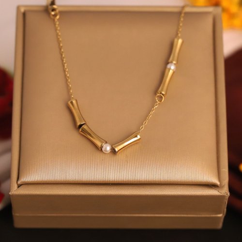 1PLd_VfJ6jQNrt8-TA2T5yTXQoTldfKMJ.jpg 22k Gold Plated Chain Necklace with Cylindrical & Pearl Accents