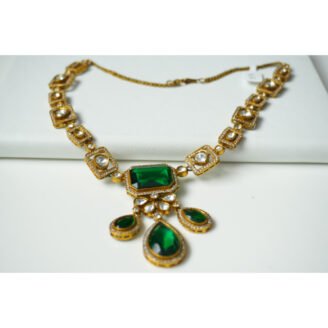 Emerald Grace Polki Necklace Set