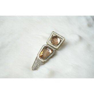 1TvVvzVmAzsYUSPn-wVGK6zwHC9zgQAvC.jpg Vintage Golden Clip-on Earrings