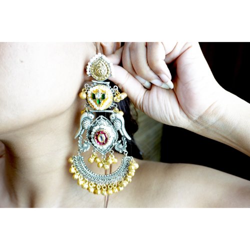 1UcDX0ngK-hv0J7kPmwD7rnDkO01hP8EY.jpg Long Dual Tone Chandbali Earrings