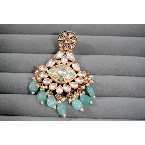 1VaoV5gtWTBPrxj0GwVuwQQqjz-lzTMj3.jpg Sea Green Beaded Kundan Dangler Earrings
