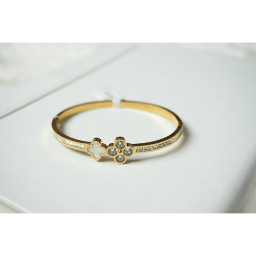 1Y_pLjfZaAld1BV3JhdqEAMxwssc7rXsw.jpg Gold Clover and MOP Rhinestone Bangle Bracelet