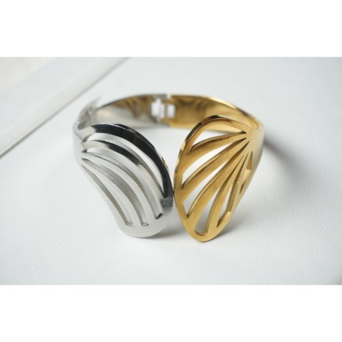 1Yx3UlbDgBhW7FR393_Vt6tPl85tVKd7y.jpg Dual Tone Cross Line Cuff Bracelet