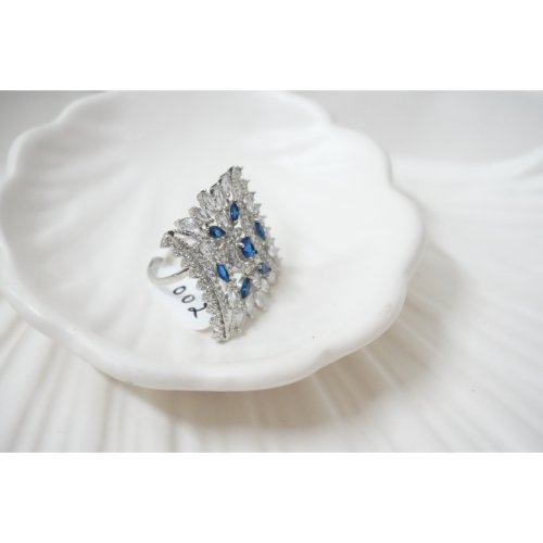 1_hw2xWUIFbM62O1d4SDazMF3zUsVVQFB.jpg Blue Sapphire Brooch Ring