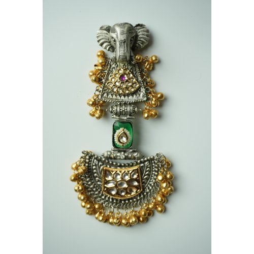 1csVfKm1fofcA2vdln6uFQv8d_wRUwqZ4.jpg Long Dual Tone Elephant Polki Kundan Earrings