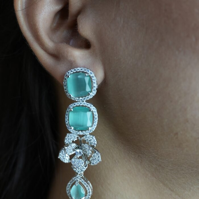 1ePd_YkobuvnJHGITxtE3RLmK4VgCnkUI.jpg Mint Green AD Necklace Set