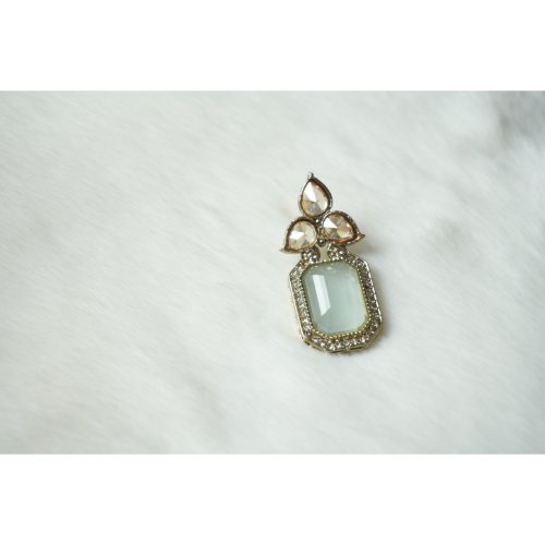 1fIlHMS5DbpdIrSOpqtk1-yog2bMzuk2N.jpg Sea Green Tear Drop Golden Earrings