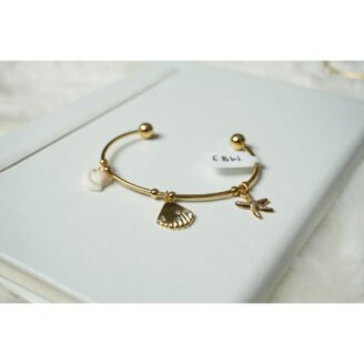 Gold Sea Shell Charm Bracelet