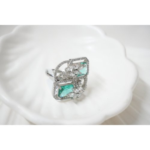 1iCObG55gWrYOuNsbO8-xI22NH-M-hVhn.jpg Green Square Floral AD Ring