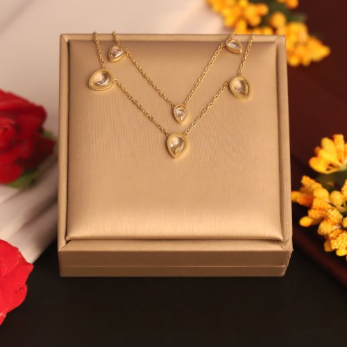 1iYyGdlyznCBDDRRt3NWceCkUL9brac16.jpg 22k Gold Plated Chain Neckalce with Stone Studd Petal Pendant