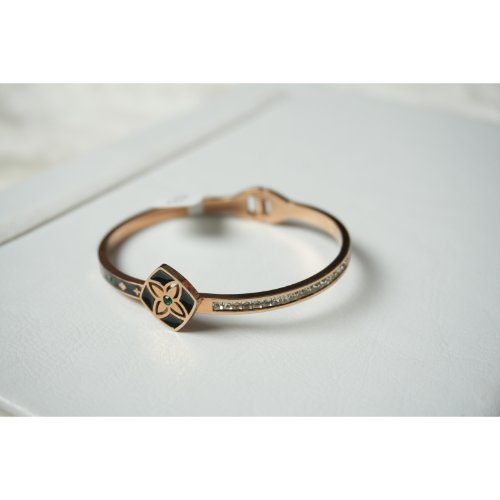 1juhN0StJzLWeQA-yc_-NkynfElAx3EZ3.jpg Rose Gold Black Enamel Crystal Bracelet