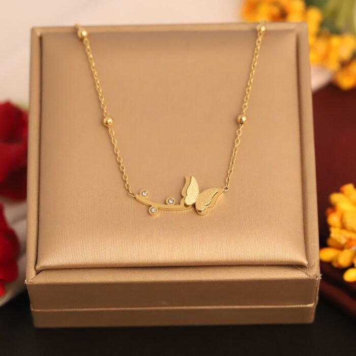 1lmtUTliwlRUU62vqS6ULwgImOI1eXQbf.jpg 22k Gold Plated Golden Chain Neckalce with Butterfly Pendant