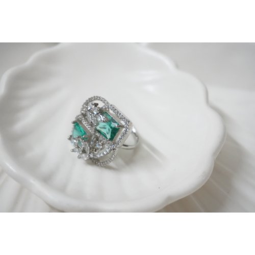 1mIIc2QWYFHNG2M1mLO37be9nBOkghpw9.jpg Green Square Floral AD Ring