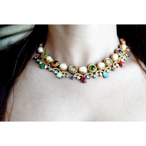 1meW0F1fgtJMzZ9Jp1-f7AX96D0peRvFr.jpg Multi-Stone Heritage Choker Necklace Set