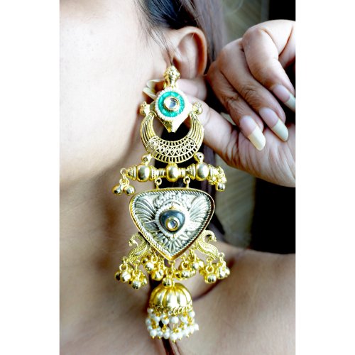 1owuOeYuECPfsbTTUJeBRZq3iW6sR7d5L.jpg Green Enamel & Pearl Jhumka Earrings