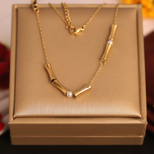 1pYqWO0uL3-ktMA-D6m-UGyim3g-SpALq.jpg 22k Gold Plated Chain Necklace with Cylindrical & Pearl Accents