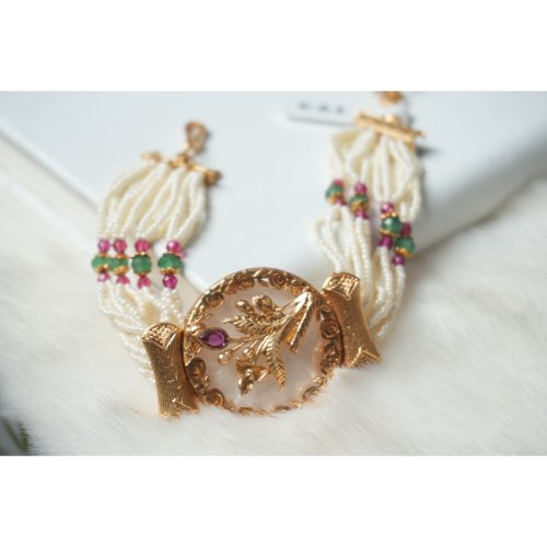 1sObfGl9sfK_Jc1QlBYV8QlvOJBCdnpa7.jpg Leaf Gold Circular Bracelet
