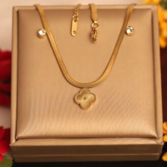22k Gold Plated Snake Chain Necklace with Golden Clover Pendant