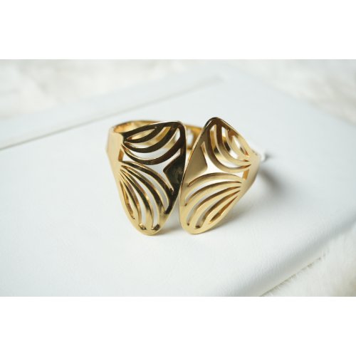 1vYb11nUs5V8uF0yaib_mWvvhuQRRq9Ud-1.jpg Gold Thunder Cuff Bracelet