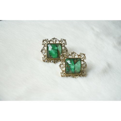 1vjHl0nQnTf_7jbCV7W5URtwnVjggrsFv.jpg Green Uncut Stone Stud Earrings