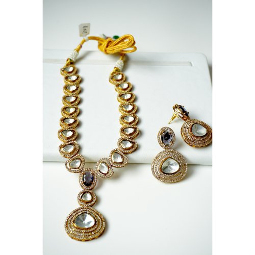 1yXz_l_T7I3njvVpsc_1VZo0tOe2n6cog.jpg Classic Uncut Kundan Polki Necklace Set